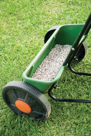 Fertilising Large Lawn Areas